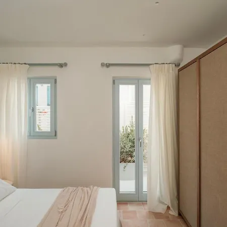 Sol Mare Naousa, Paros * Naousa (Paros)